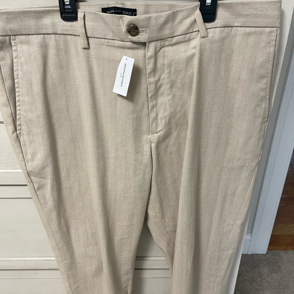 Men’s Banana Republic Dress Pants, Waist 36, Length 30”, Beige Slim Fit NWT